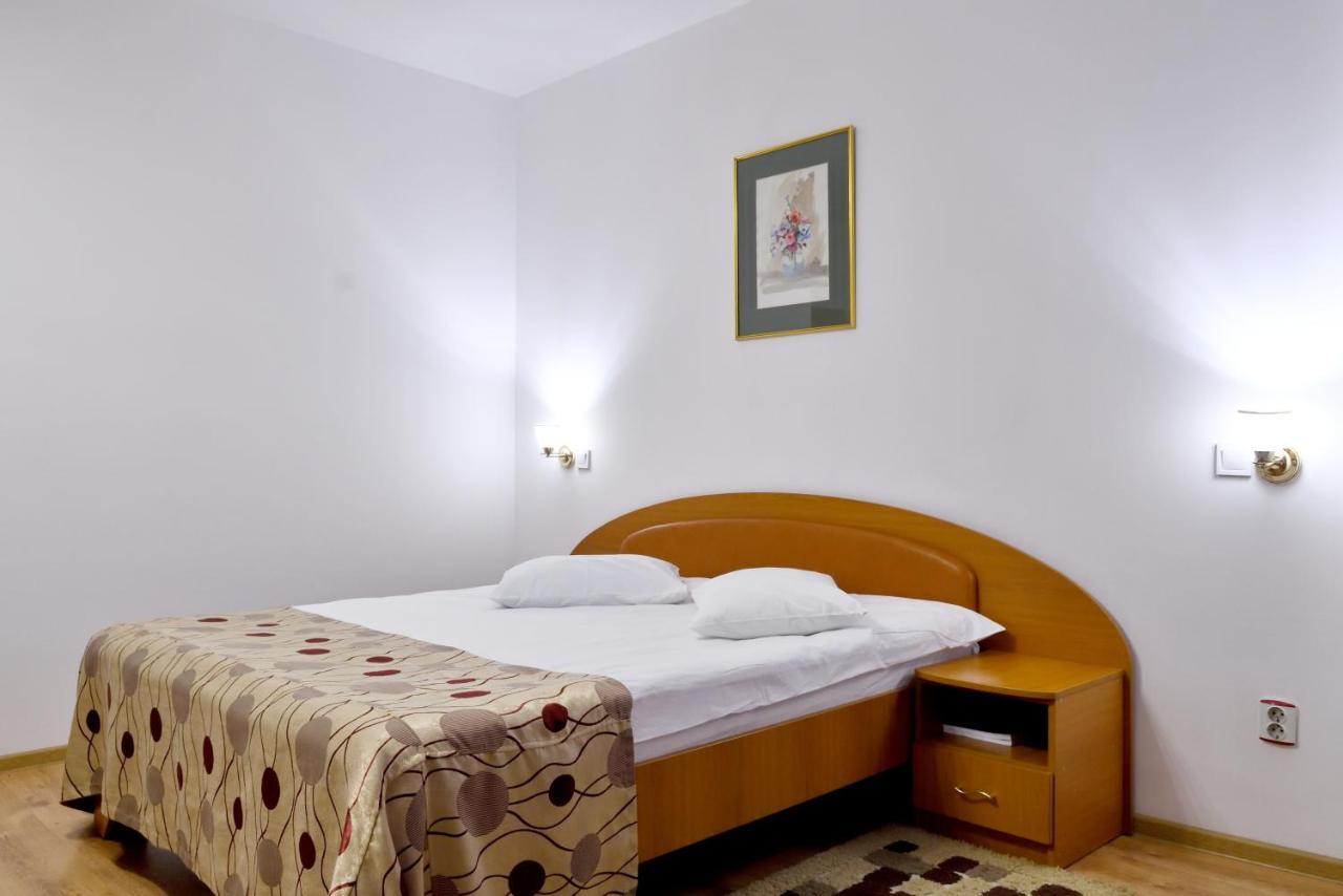Hotel Select Tulcea Exterior photo